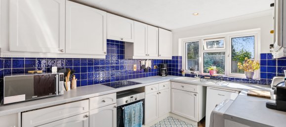 3 Schlafzimmer Haus in Redhill, United Kingdom, Nr. 980 6