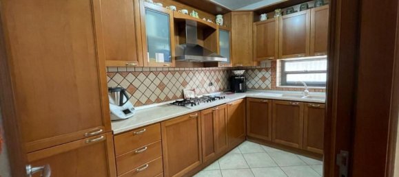 3 Schlafzimmer Wohnung in Caivano, Italy, Nr. 321107 5