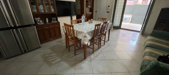 3 Schlafzimmer Wohnung in Caivano, Italy, Nr. 321107 3