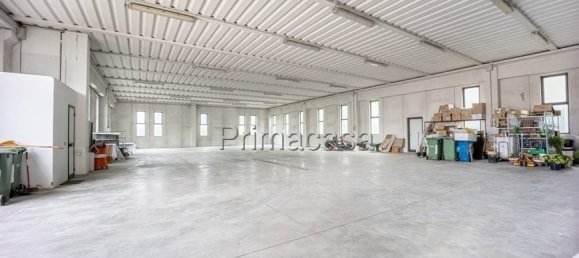 3 bedrooms House in Bonavigo, Italy No. 289596 6