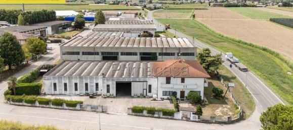 3 bedrooms House in Bonavigo, Italy No. 289596 5