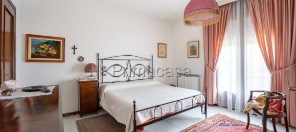 3 bedrooms House in Bonavigo, Italy No. 289596 9