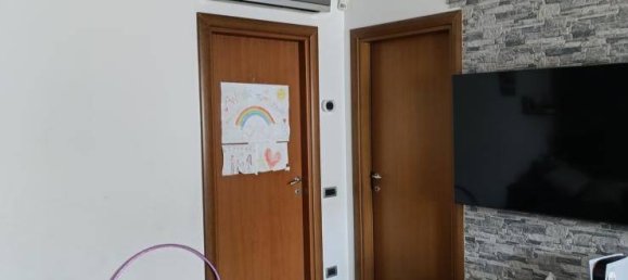 3 bedrooms Apartment in Limbiate, Italy No. 281719 10