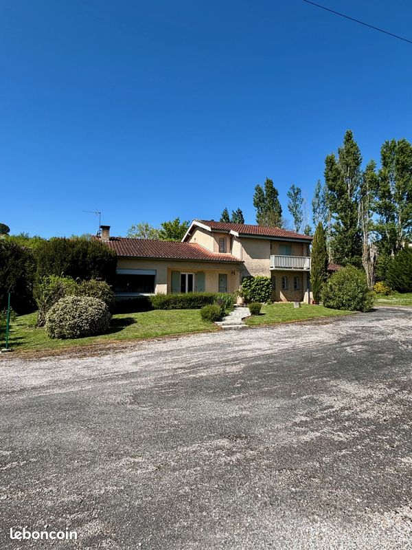 5 bedrooms House in Castres, France No. 288170