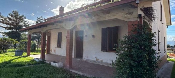 3غرفة منزل في Spello, Italy رقم 47710 5