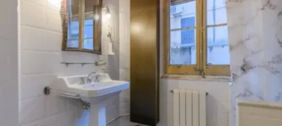 4 bedrooms Apartment in Ciutat Vella, Spain No. 142995 2