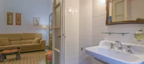 4 bedrooms Apartment in Ciutat Vella, Spain No. 142995 3