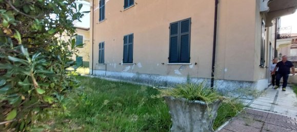 8-salle Villa à Carrara, Italy No. 50911 9