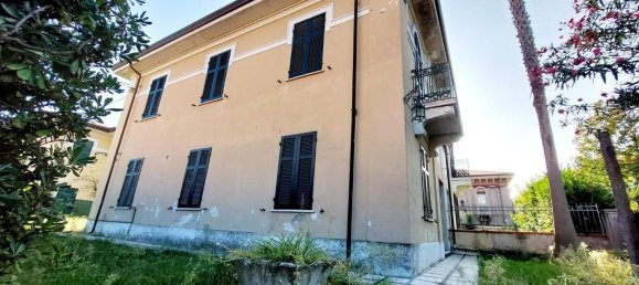 8-salle Villa à Carrara, Italy No. 50911 7