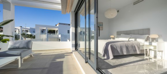 3 bedrooms Penthouse in Estepona, Spain No. 4672 14