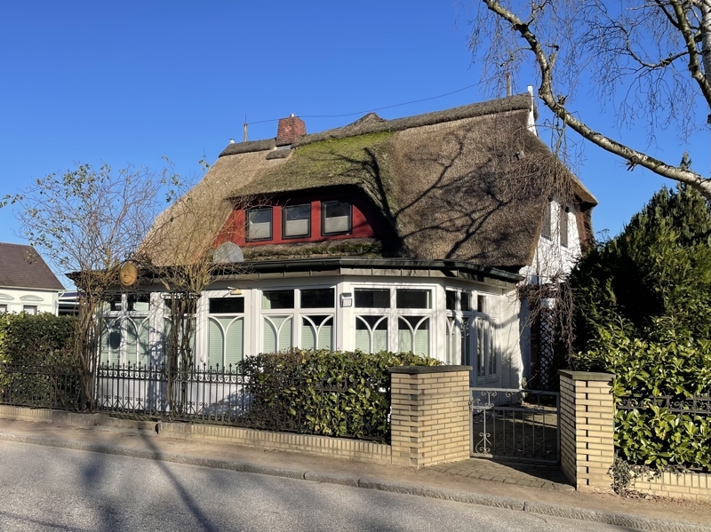 7 rooms House in Bergedorf, Germany No. 75602