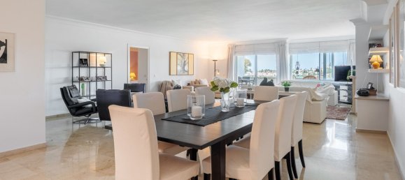 Apartamento de 3 dormitorios en Marbella, Spain No. 186939 8