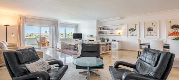 Apartamento de 3 dormitorios en Marbella, Spain No. 186939 7