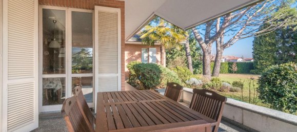 8غرفة فيلا في Fenegrò, Italy رقم 170336 18