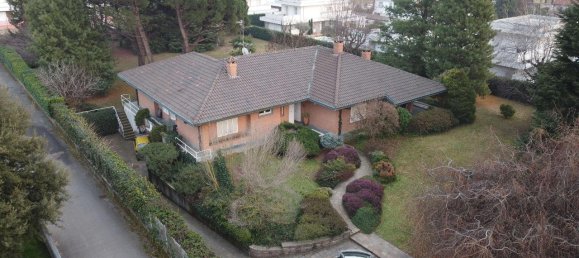 8غرفة فيلا في Fenegrò, Italy رقم 170336 3