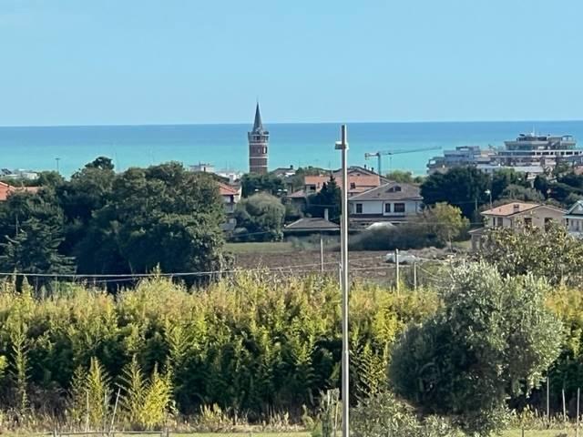 10غرفة شقة في Civitanova Marche, Italy رقم 156708