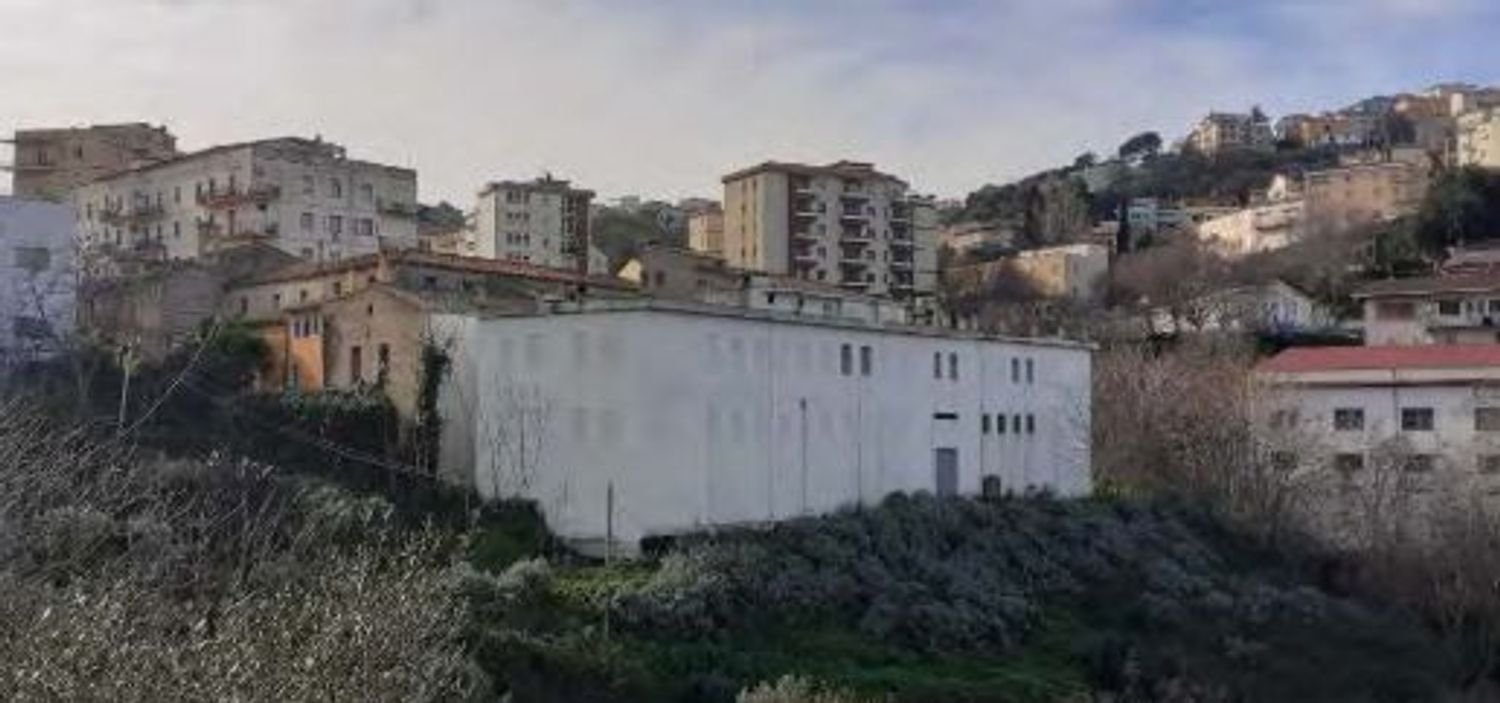  مستودع في Ozieri, Italy 2443متر مربع رقم 375066