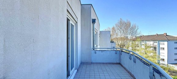 2 bedrooms Penthouse in Ostwald, France No. 158140 7