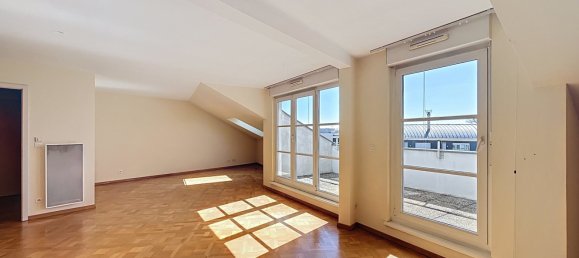 2 bedrooms Penthouse in Ostwald, France No. 158140 4