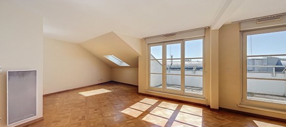 2 bedrooms Penthouse in Ostwald, France No. 158140 2