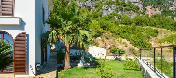 Villa 5+2 in Bektas, Turkey No. 17036 19