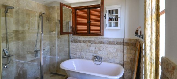 Villa 5+2 in Bektas, Turkey No. 17036 6