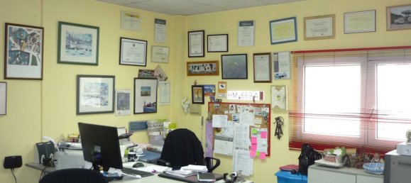  مستودع في Asturias, Spain 1متر مربع رقم 70824 46