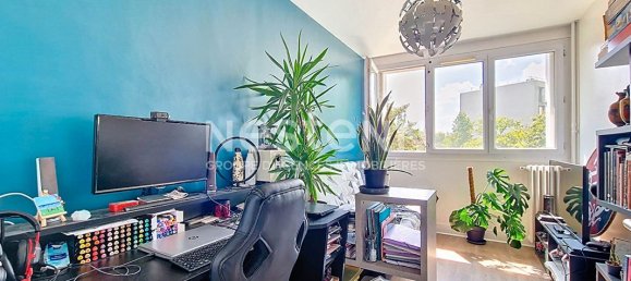 2 chambres Appartement à Saint-Cyr-l'École, France No. 291258 9