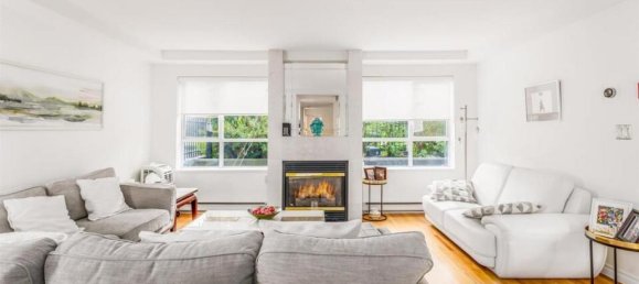 2 bedrooms House in British Columbia, Canada No. 1178 3