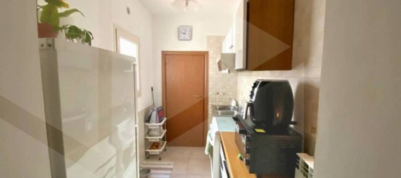 2 rooms Apartment in Bari, Italy No. 19480 9