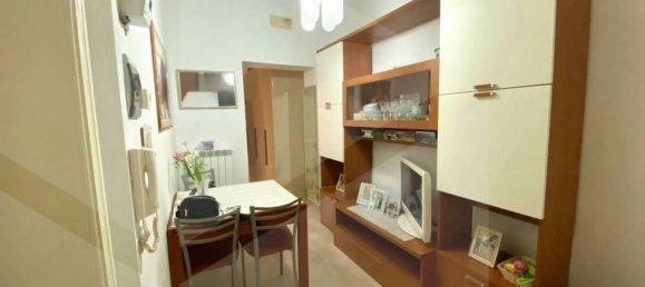 2 rooms Apartment in Bari, Italy No. 19480 6