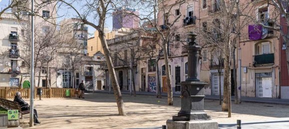 Коммерческая недвижимость 220м² в Сантс-Монтжуик, Испания № 32297 2