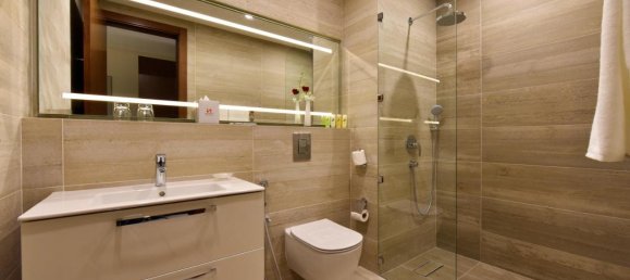 18580m² Building in Dubai, UAE No. 8953 6