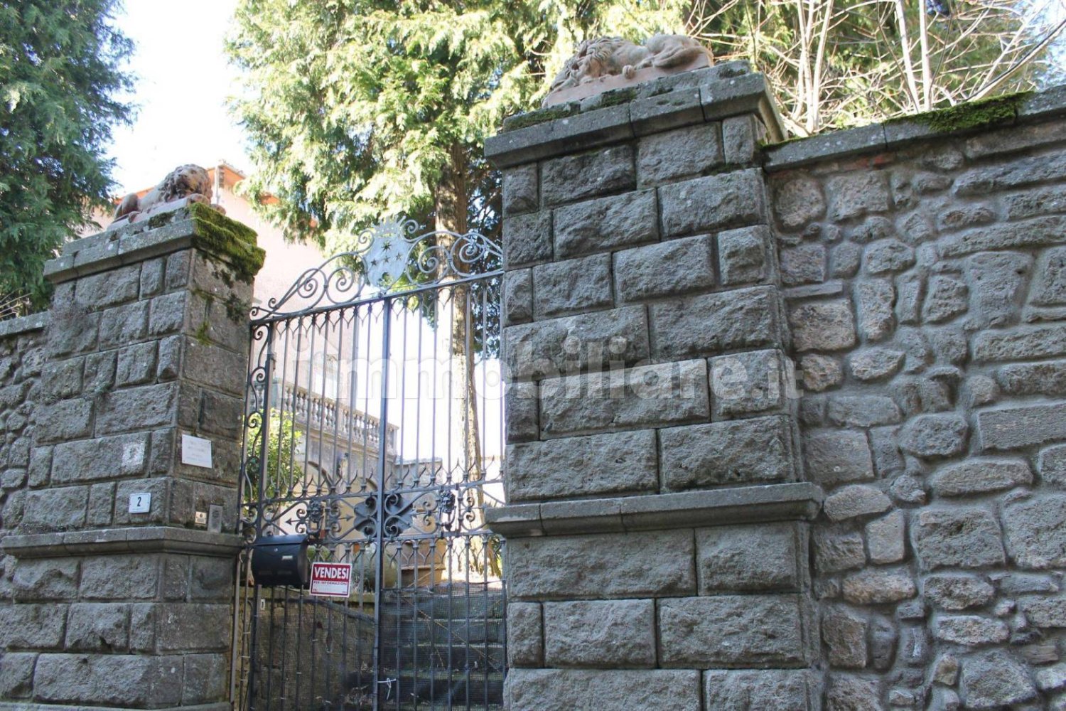 Edificio de 5 habitaciónes en Santa Fiora, Italy No. 376029