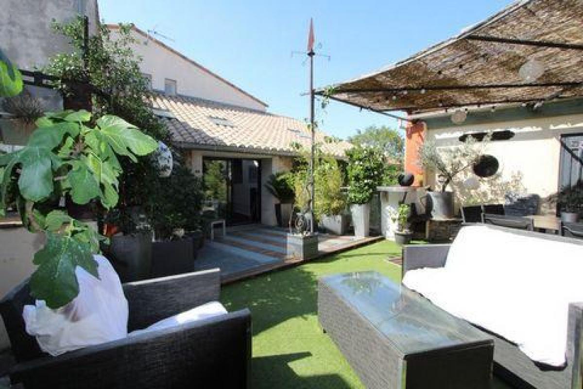 Casa de 4 dormitorios en Montpellier, France No. 32405