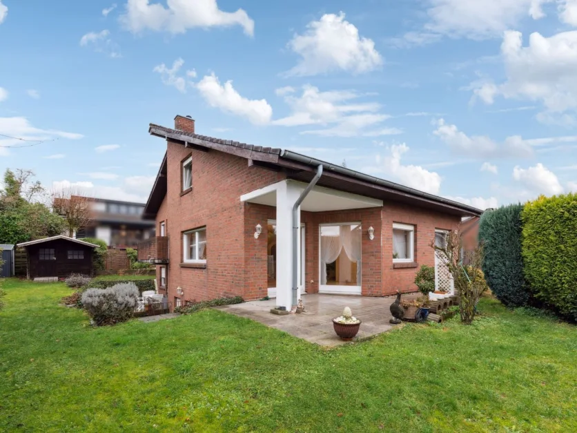 Таунхаус с 7 комнатами в Меттман, Германия № 52552