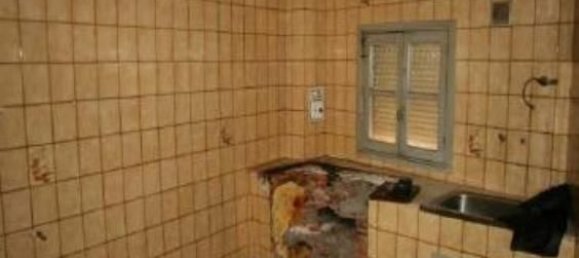 3 bedrooms House in Leon, Spain No. 81752 3