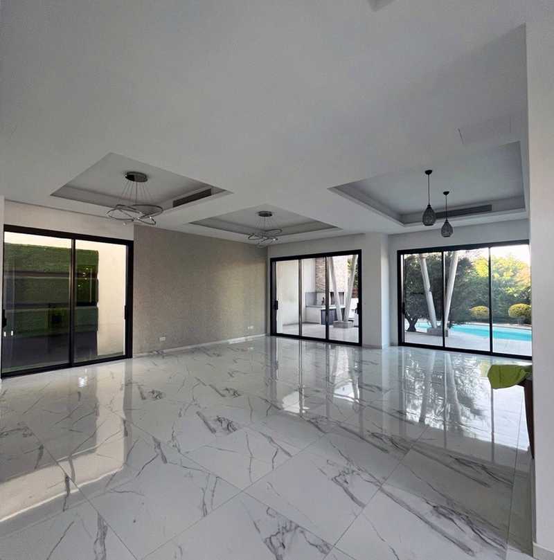 4 bedrooms House in Agios Athanasios, Cyprus No. 7651