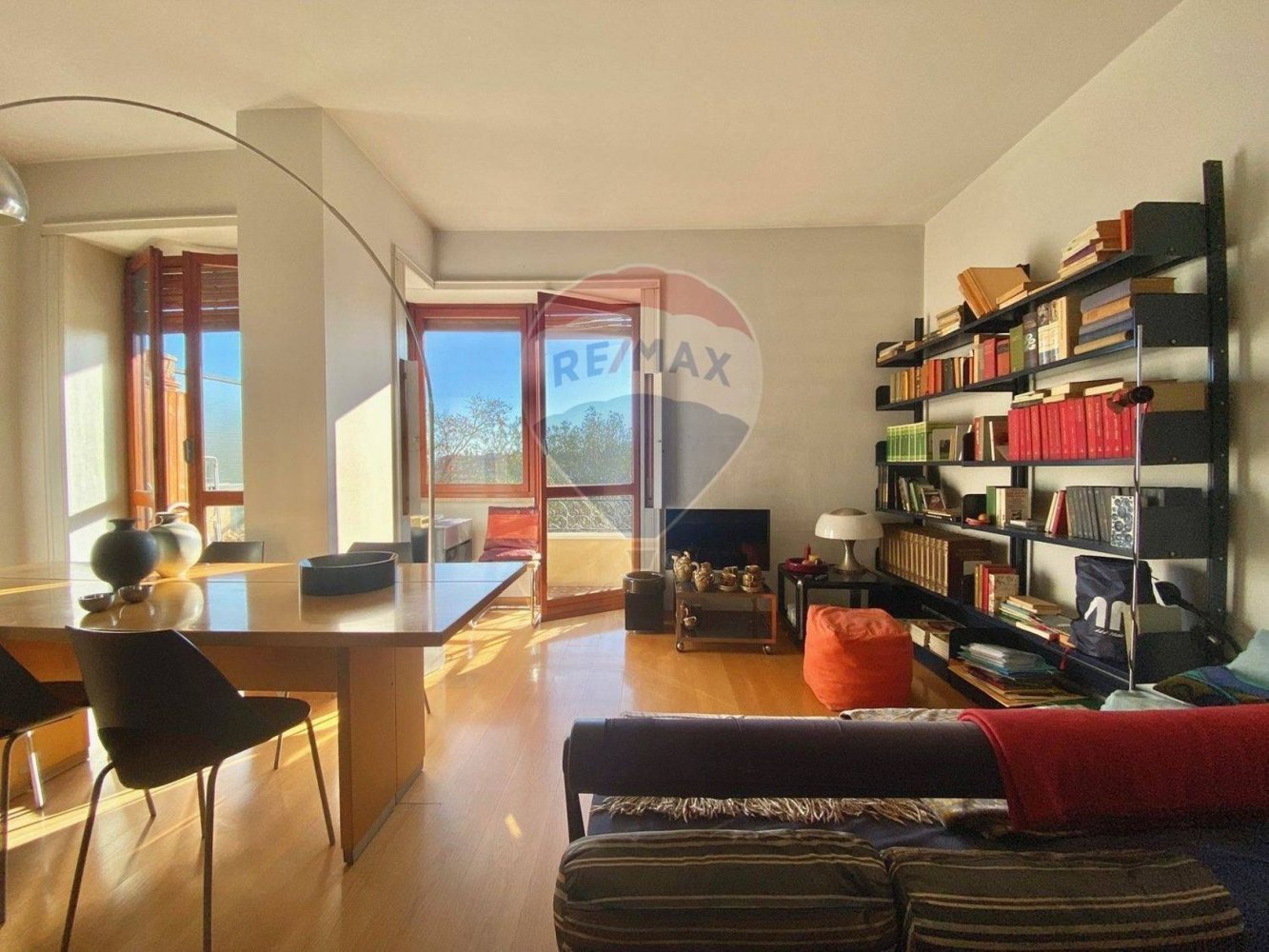 Apartamento de 3 dormitorios en Verbania, Italy No. 270514