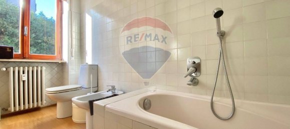 Apartamento de 3 dormitorios en Verbania, Italy No. 270514 19