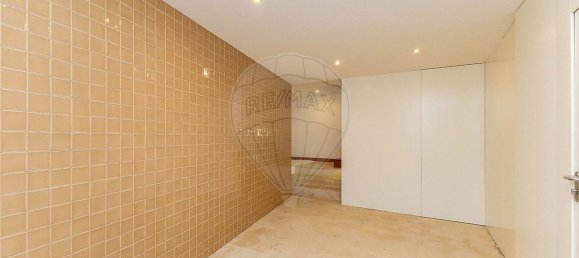 4 bedrooms House in Matosinhos, Portugal No. 189065 3