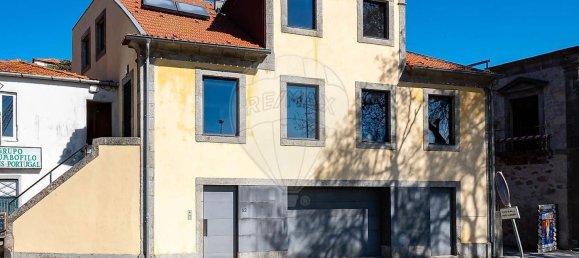 4 bedrooms House in Matosinhos, Portugal No. 189065 2