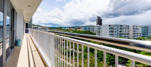 3 bedrooms Condo in Hua Hin, Thailand No. 6884 6