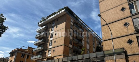 Apartamento de 2 dormitorios en Rome, Italy No. 335873 2