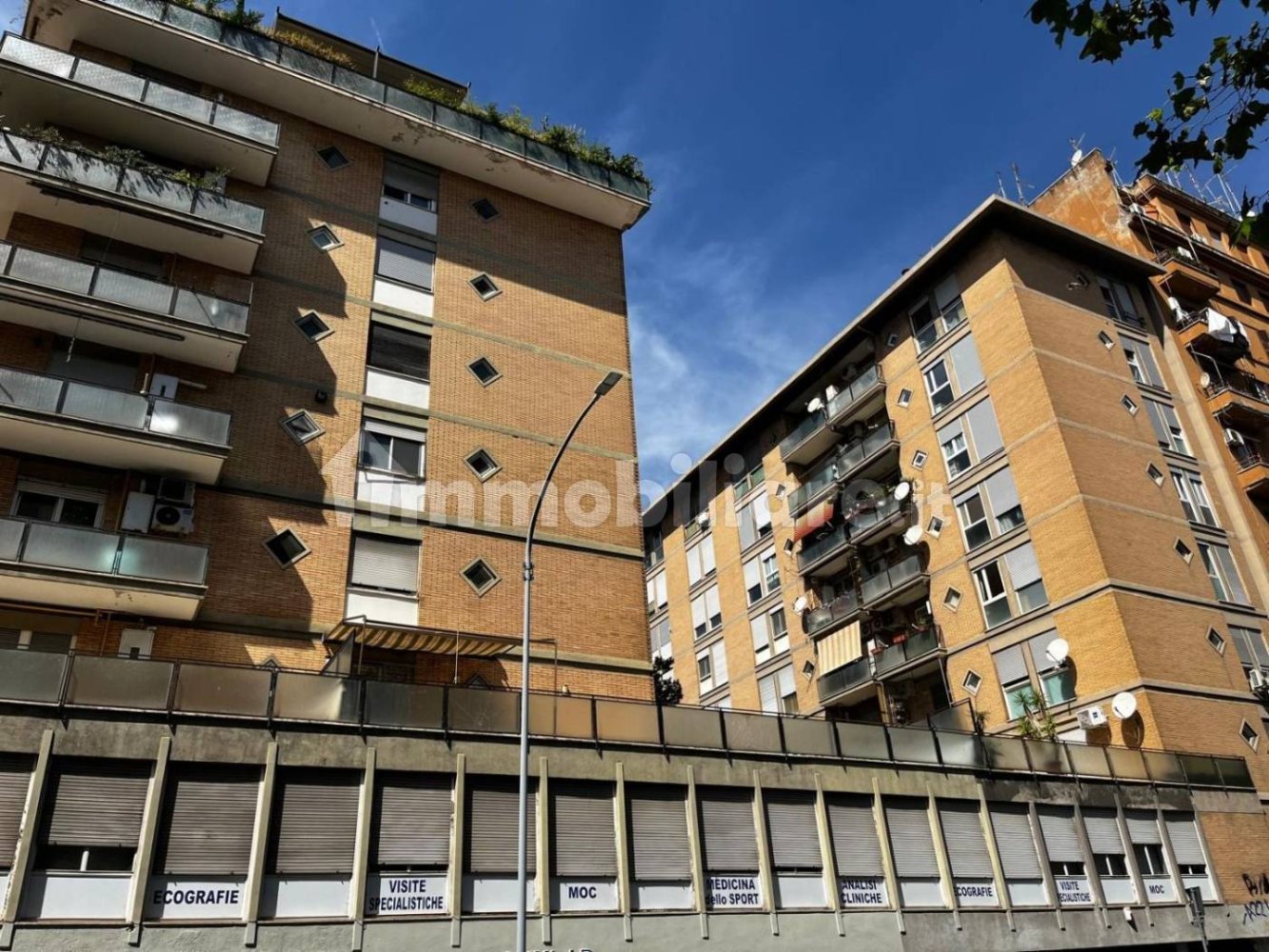 Apartamento de 2 dormitorios en Rome, Italy No. 335873