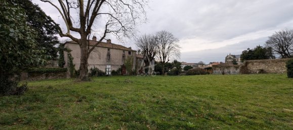  Land in Montaigu-Vendee, France No. 65409 5