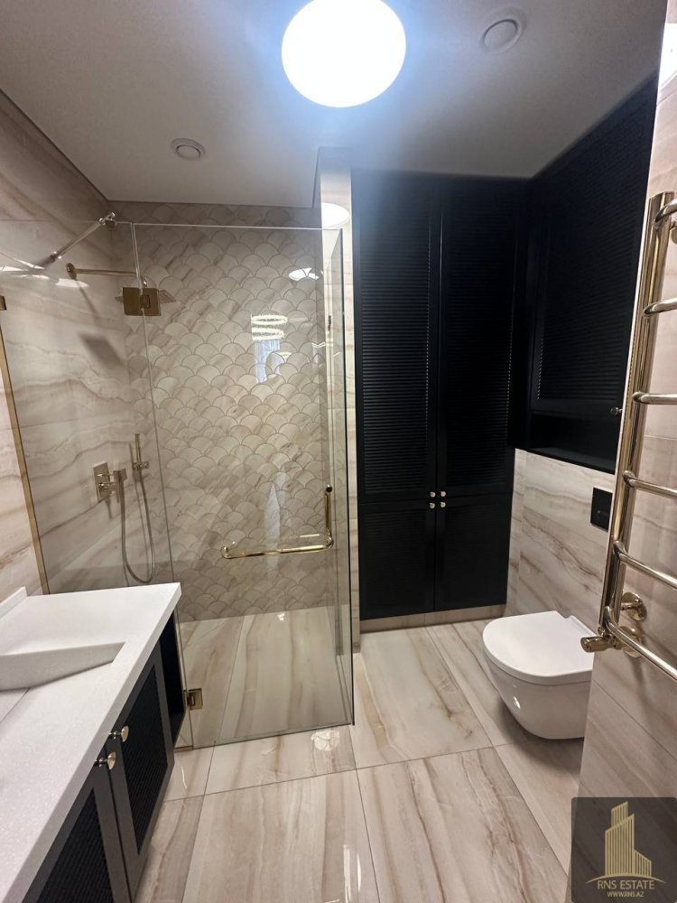 4 bedrooms Apartment in Khatay, Azerbaijan No. 1343