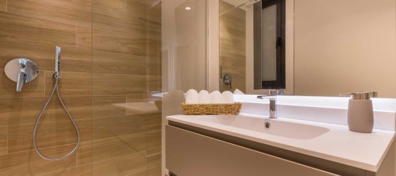 3 bedrooms Apartment in Azahar de Estepona, Estepona, Spain No. 15369 5