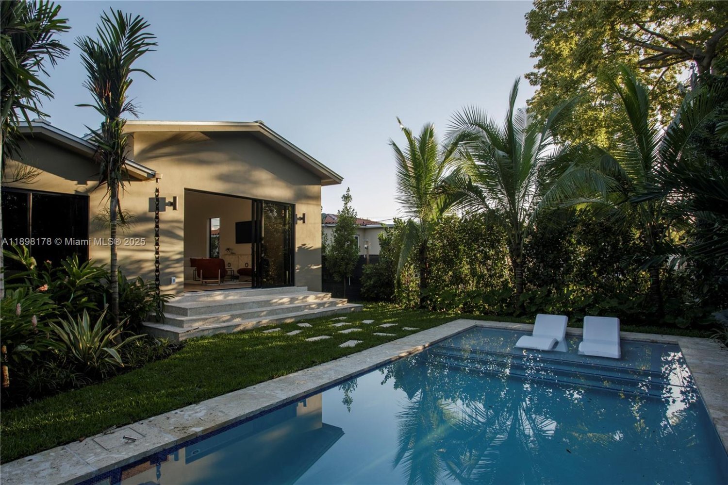 4 Schlafzimmer Villa in Miami, USA, Nr. 614165