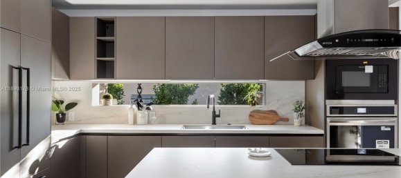 4 Schlafzimmer Villa in Miami, USA, Nr. 614165 6